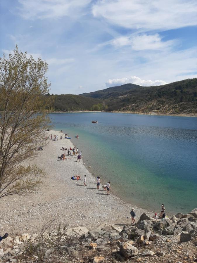 Le Logis Des Templiers Appartement Climatise Régusse 外观 照片